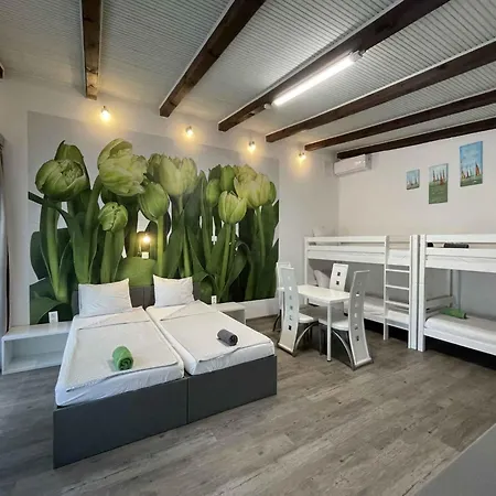 Apartment Waterfront In 55159